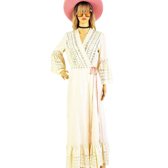 Vintage Ivory Cotton Eyelet Lace Cottagecore Peasant Dress Boho Hippie 60s 70's - Picture 16 of 16